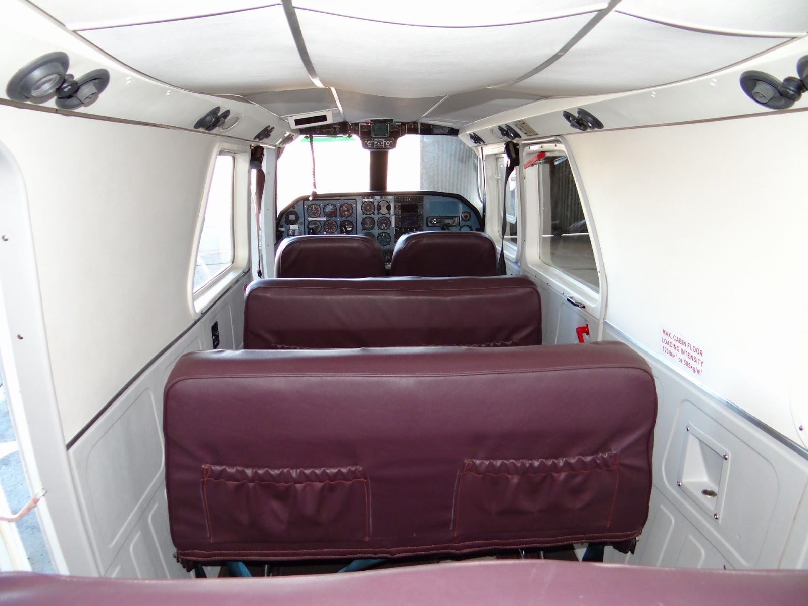 cabin Britten-Norman Islander